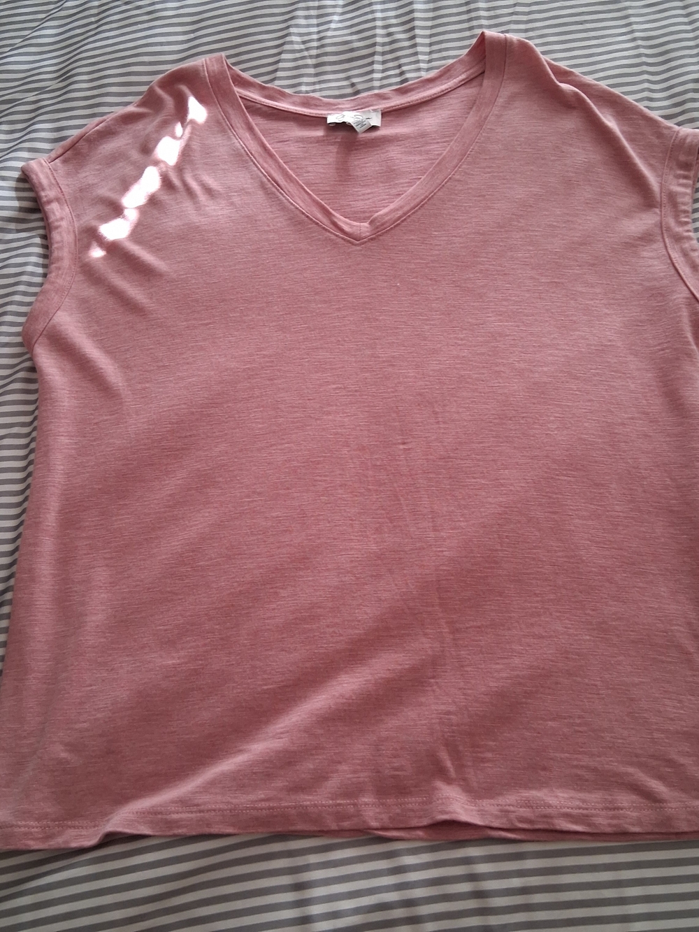 Jessica Simpson Dusty Rose V-Neck Short Sleeve Shirt